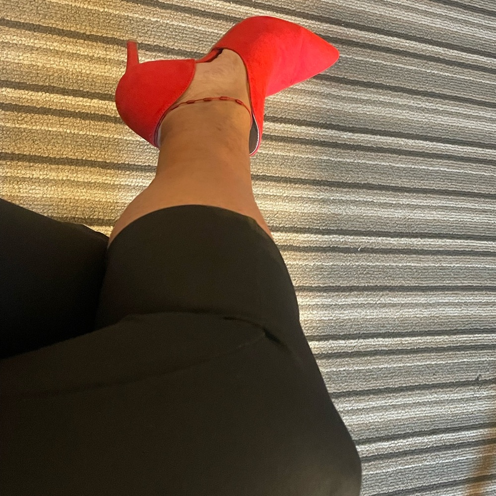 Christian Siriano Red Mules Sleek Minimalist Design - Picture 3 of 4